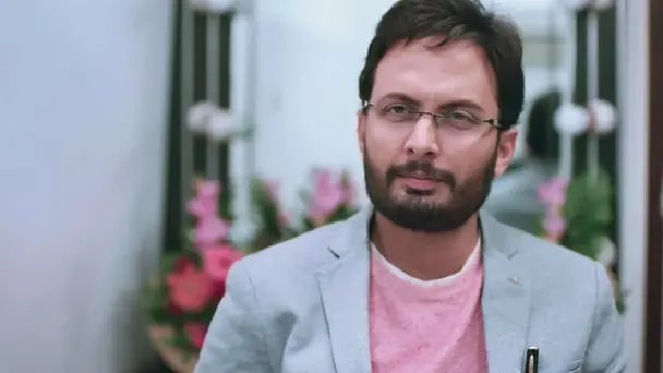 Episode 1 - Director is God !