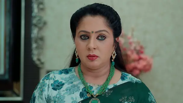 Roja and Nisha Plot against Chamanthi