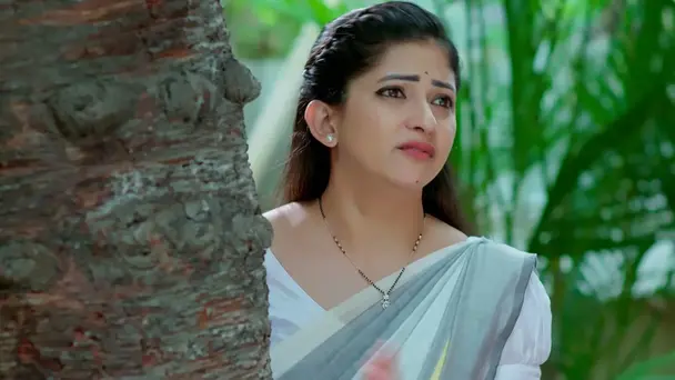 Mahendran's Gesture Delights Parvathi