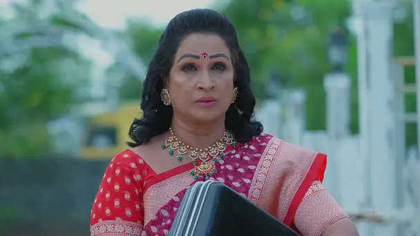 Sadhana Bribes Apoorva