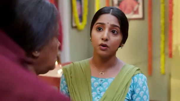 Raja Faces Questions from Sneha - Annapurnar Lokkhira