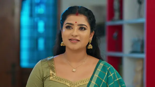 Karthikeyan Questions Kavya