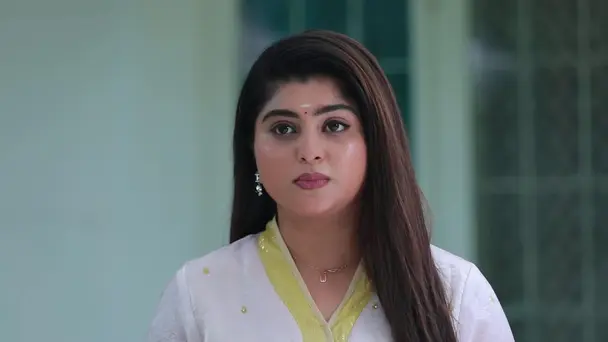 Annakili Complains to Janakambal