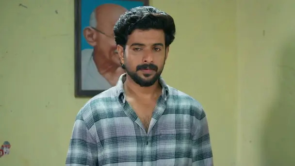 Raju Saves Deepak from the Police