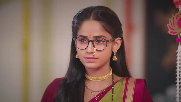 Tilottama Invites Venkatesh and Savali to Perform 'Aarti'