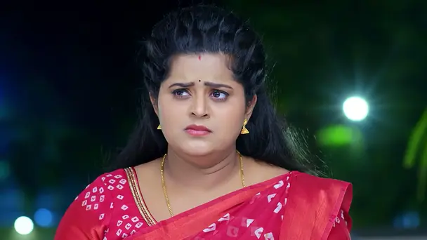 Pallavi Makes Suma Agree to Give Funds