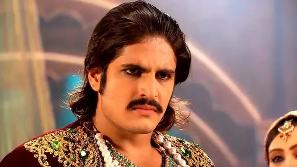 Hamida Corrects Jalaluddin