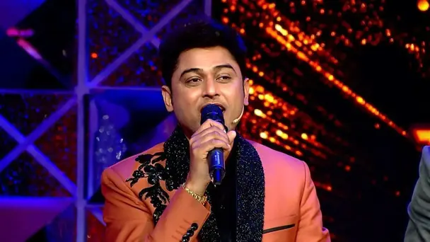 Renowned Singers Grace the Show