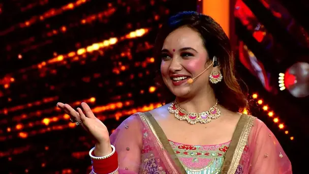 Four Smitten Couples Grace the Show