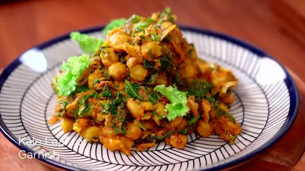 Aloo Dhaniya Korma' and 'Jimikand Ki Kadhi'