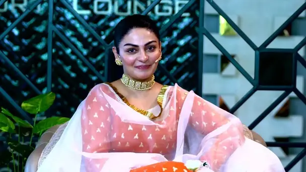 Neeru Bajwa Speaks about Her Colleagues
