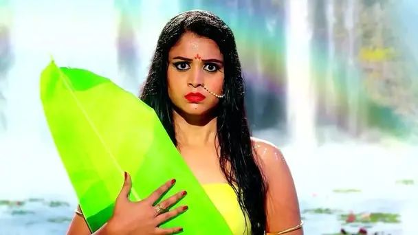 Nagadevatha Protects Bhairavan