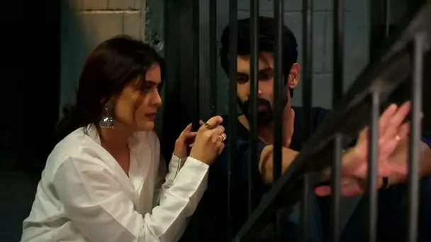 Shashi Checks Ishani and Shiv's Horoscopes