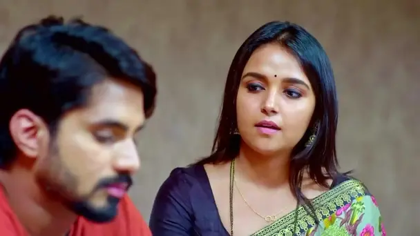 Anjali Tricks a Few Goons
