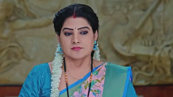 Vasundhara and Abhiram Boost Bhaskar's Morale
