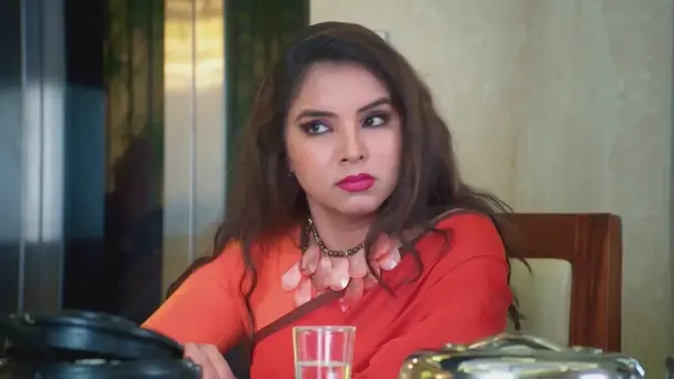 Sathya Tells Karthik about Divya's Abortion