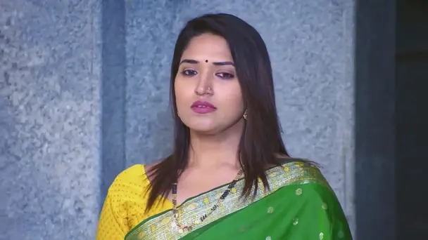Kirtana Tries to Poison Padma's Mind