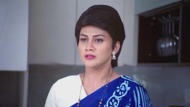 Kirtana Mocks Sathya's Ambition