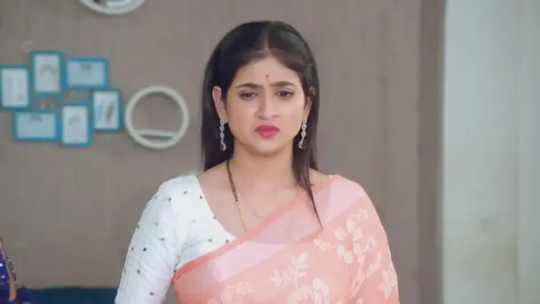 A Distant Relative Visits Chandrasekhar's House