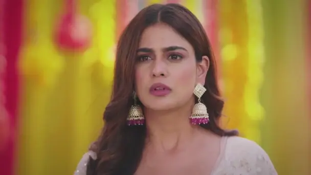 Heer Stops Jasmine from Telling Jeet the Truth