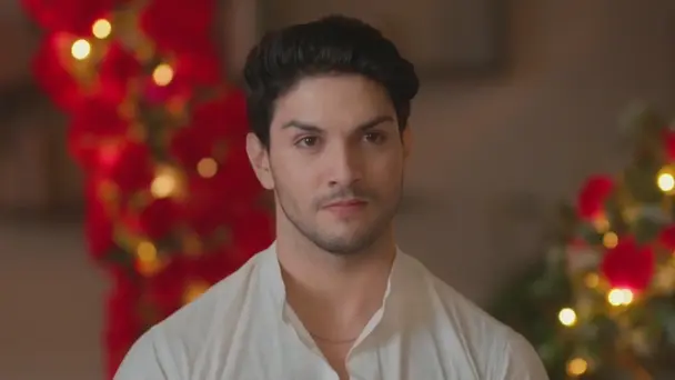 Farhan Tries to Get Closer to Mannat