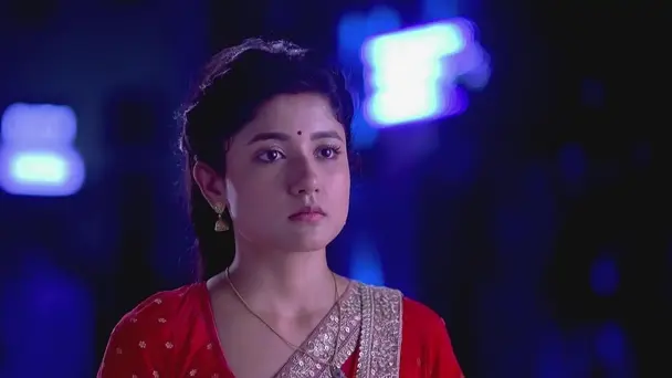 Radha Decides to Surprise Vasundhara