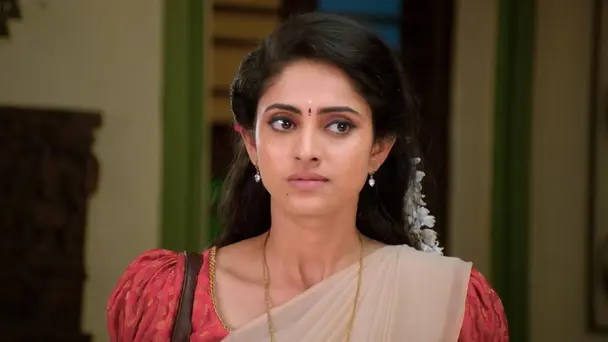 Sathya Disguises as Nithya