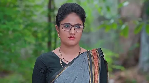 Bebamma and Reshmi Get Rid of the Evidence