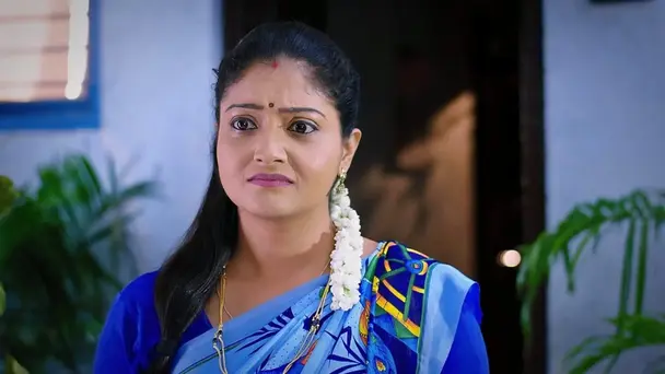 Gowri Is Surprised by Girija's Behaviour