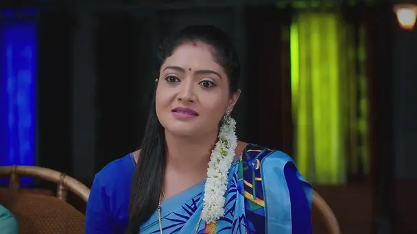 Shiva Prasad Helps Girija Come to a Realisation
