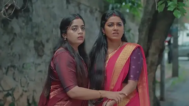 Vasundhara Makes Surabhi Do Household Chores