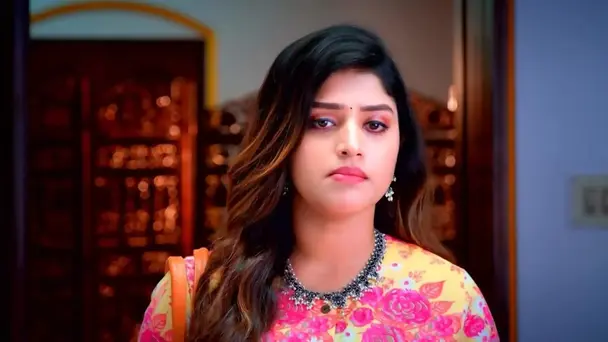 Anita Tries to Talk to Ranjitham