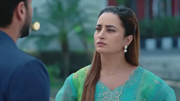 Ridhi Meets Angad at the Park