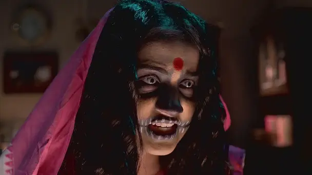 Kavya and Diti Scare Gurudeb, Dress up as Ghosts