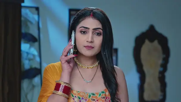 Reehan Keeps Navneet from Exiting the House