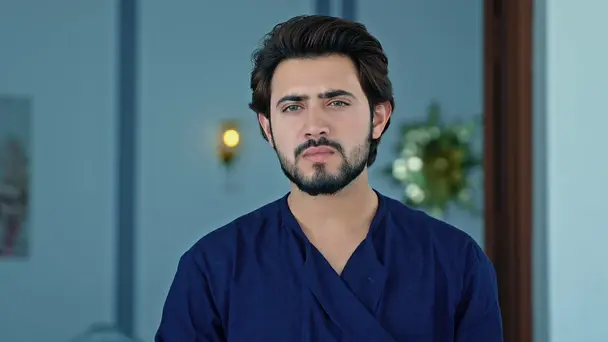 Kashni Sneaks into the Nanda Mansion