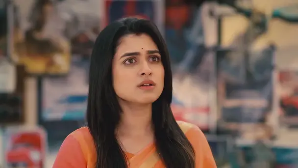 Shree Encourages Raj - Amar Sangi