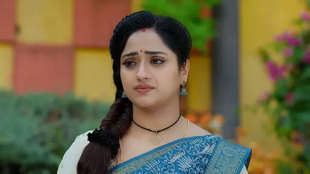 Gayatri Falls into Tilottama's Trap