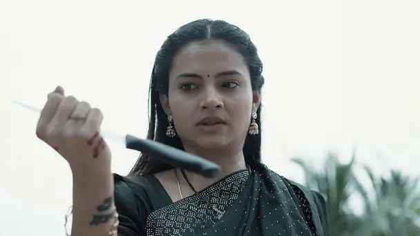 Shiva Saves Nagavalli from the Goons