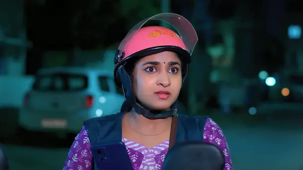 Ashok Attempts to Steal Indhu's Bike