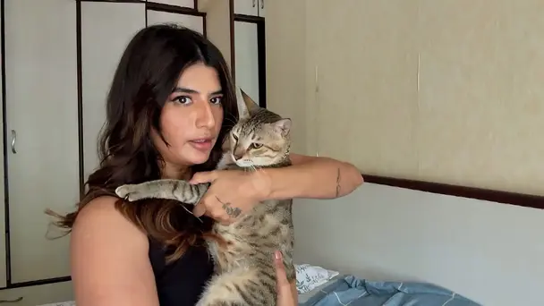 The Girls' Journey from the City to the Village