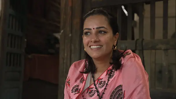 Aishwarya Prepares Tea for Her Fans