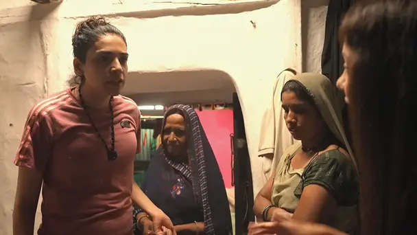 A Fight Breaks Out between Rameet and Anjum - Chhoriyan Chali Gaon