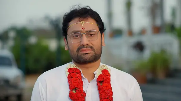 Sharadha Confronts Krishna