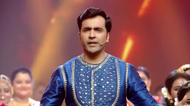 Participants Audition Before the Nabaratna Panel