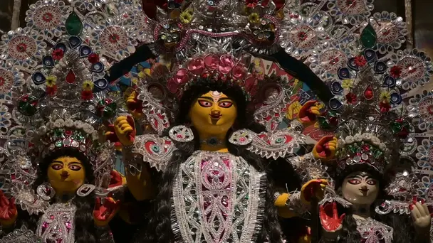 Pujo Parikrama - Santoshpur Lake Polly