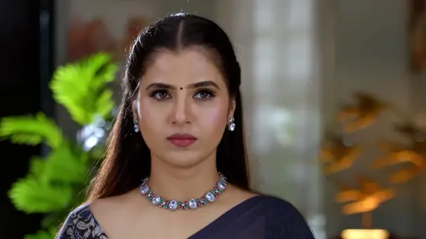 Kanchana Humiliates Ambika