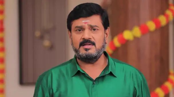 Varalakshmi Exposes Aishwarya