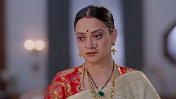 Devi Aaji Tells Veda the Story of the Sacred Offering