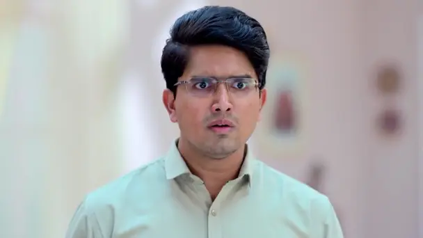 Ayushman Gives an Explanation to Indrani